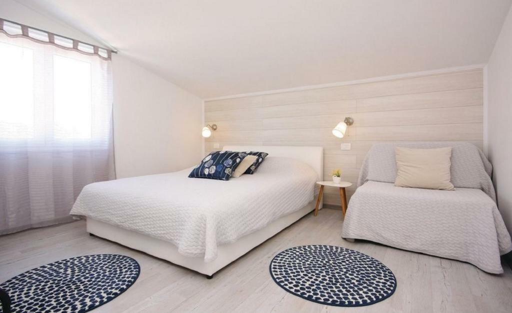 Apartmani Riva โรกอซนิซา ภายนอก รูปภาพ
