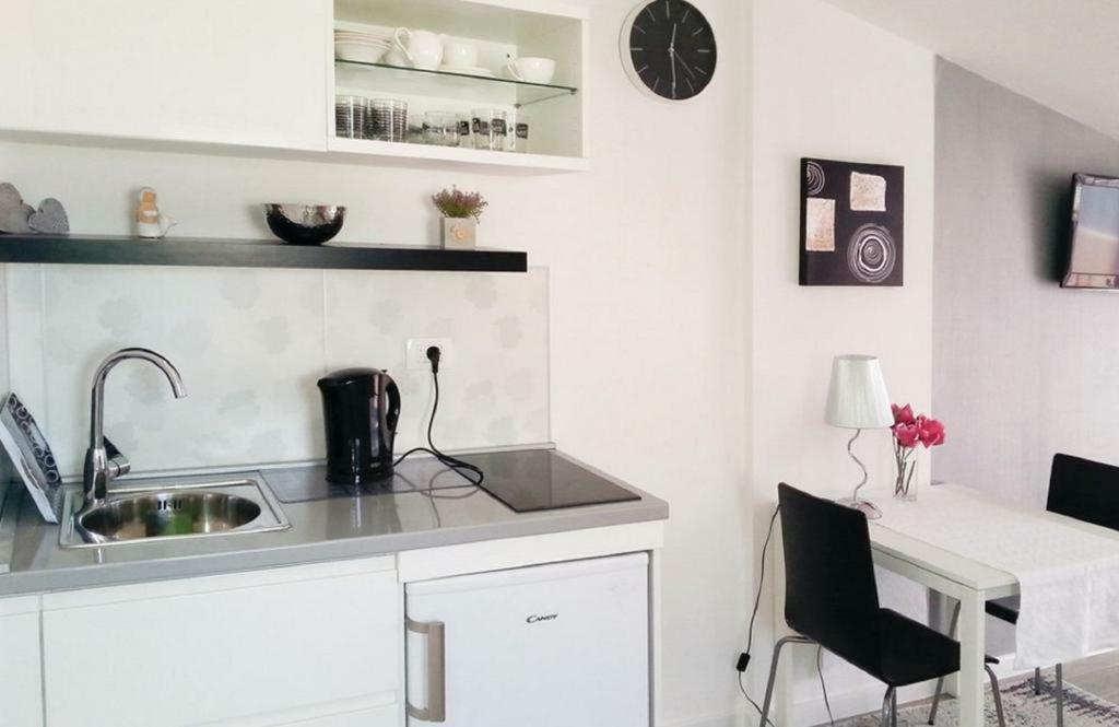 Apartmani Riva โรกอซนิซา ภายนอก รูปภาพ