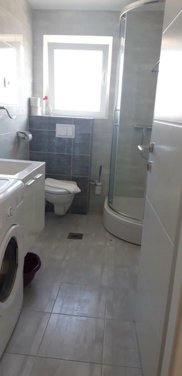 Apartmani Riva โรกอซนิซา ภายนอก รูปภาพ